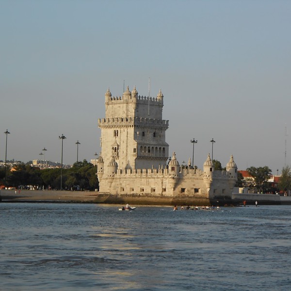 Белéньская башня (памятник всемирного наследия ЮНЕСКО).