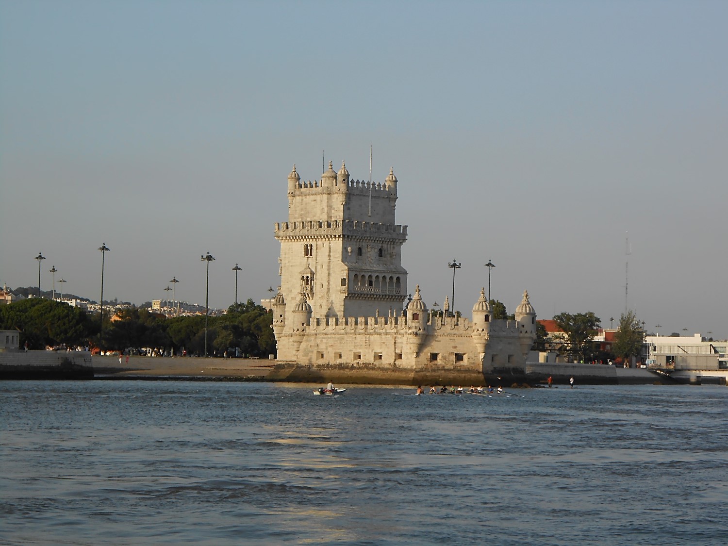 Белéньская башня (памятник всемирного наследия ЮНЕСКО).